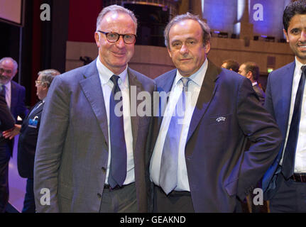 Monaco, Monaco. Août 28, 2015. Monaco, Monte Carlo - Août 27, 2015 : Ligue des Champions de l'attirer à Monaco avec Michel Platini et Karl Heinz Rummenigge/photo alliance | utilisée dans le monde entier © dpa/Alamy Live News Banque D'Images