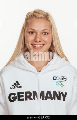 Hanovre, Allemagne. 20 juillet, 2016. Lisa Mayer pose à un photocall lors des préparatifs pour les Jeux Olympiques de Rio au Emmich Cambrai Barracks à Hanovre, Allemagne, prise le 20/07/16 dans le monde d'utilisation | © dpa/Alamy Live News Banque D'Images