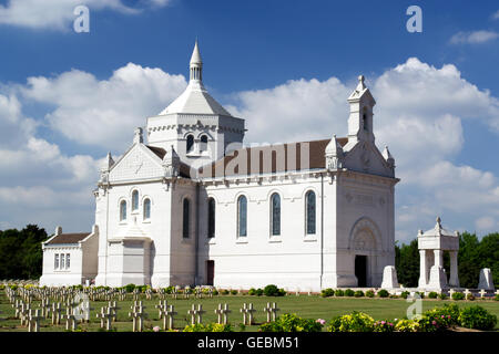 Notre Dame de Lorette, également connu sous le nom de Ablain saint-Nazaire Cimetière militaire français Banque D'Images