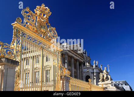 La porte d'honneur , Château de Versailles, France, Europe Banque D'Images