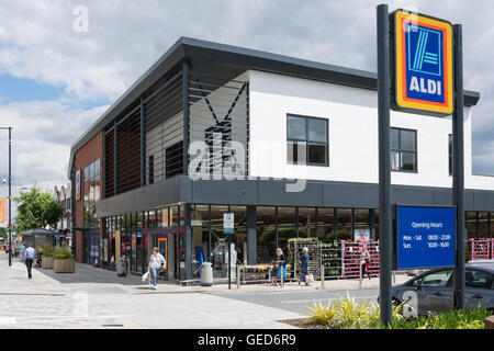 Supermarché Aldi, Brighton Road, Coulsdon, London Borough of London, Greater London, Angleterre, Royaume-Uni Banque D'Images