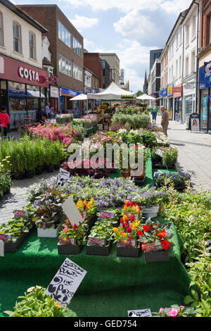 Blocage de l'usine au marché de plein air, Station Road, Redhill, Surrey, Angleterre, Royaume-Uni Banque D'Images