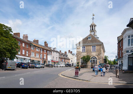 L'Hôtel de ville du 18ème siècle dans la région de Market Place, Brackley, Northamptonshire, Angleterre, Royaume-Uni Banque D'Images