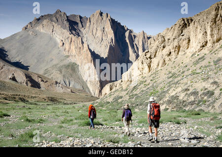 Les gens en Tsorka trekking Vallée, le Ladakh, le Jammu-et-Cachemire, l'Inde Banque D'Images