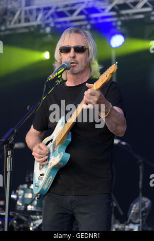 Steve Rodford (les zombies) à Cornbury Festival, Chadlington Estate, Oxfordshire, Angleterre, Juillet 10, 2016 Banque D'Images