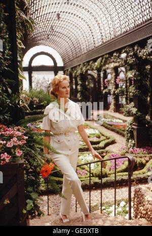 Doris Duke, héritière, à Duke Gardens en 1968. Banque D'Images