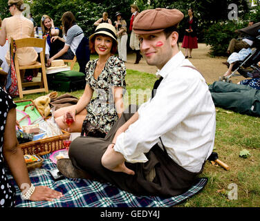 2010 Olympiade Chap : throw back event excentrique avec themed entertainment et défis, y compris les associations de hurling de joute , t Banque D'Images