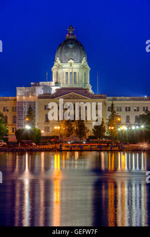 Géographie, voyage, Canada, Saskatchewan, Regina, Édifice de l'Assemblée législative de nuit en ville Regina (Saskatchewan), Banque D'Images