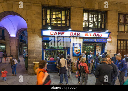 Casa Pedro, tapas Cafe Bar à Bilbao, Plaza Nueva, Pays Basque, Espagne Banque D'Images