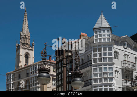 Architecture le centre-ville de Santander, Cantabria, ESPAGNE Banque D'Images