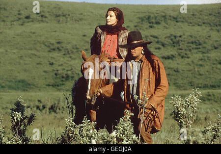 Claudia Koll, Eric Schweig *** *** 1996 légende locale, amants de riviere rouge, Les, Die Liebenden Von Red River Banque D'Images
