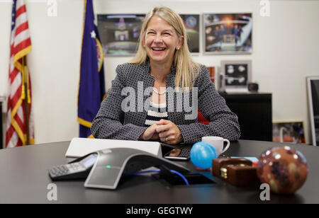 L'Administrateur adjoint Newman appelle Kate astronaute Rubins 07010002 Banque D'Images