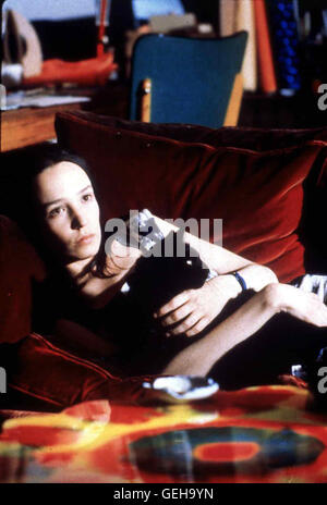 Garance Clavel Chloe Garance Clavel Endlich Mal Urlaub Machen Keiner Doch Ist Bereit Waehrenddessen Ihre Katze Gris Gris Zu Versorgen 1996 Legende Locale Chacun Cherche Son Chat Jeder Und Sucht Sein Kaetzchen Photo Stock Alamy