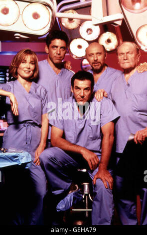 Camille Shutt (Roxanne Hart), le Dr Aaron Shutt (Adam Arkin), le Dr Jeffrey Geiger (Mandy Patinkin), le Dr Philip Watters (Hector Elizondo), le Dr Arthur Thurmond (p. ex. Marshall) *** légende locale *** 1994, Chicago Hope, Chicago Hope Banque D'Images