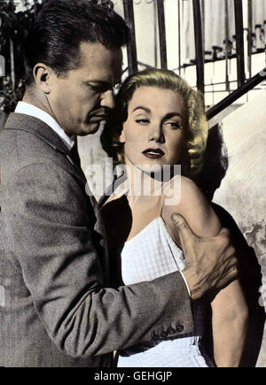 Ralph Meeker, Marian Carr Waehrend Im Dschungel sennes unnachgiebigen Kampfes von L.A. trifft Mike Hammer (Ralph Meeker) auch auf vendredi (Marian Carr). *** *** 1955 légende locale, Kiss Me Deadly, Rattennest Banque D'Images