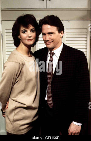 Margaret Colin, Patrick James Clarke Claire McCarron (Margaret Colin) tatkraeftige Unterstuezung bekommt von ihrem Bruder Fred (Patrick James Clarke) *** légende locale *** 1987, travail de la jambe, Ein Fall für Claire Banque D'Images