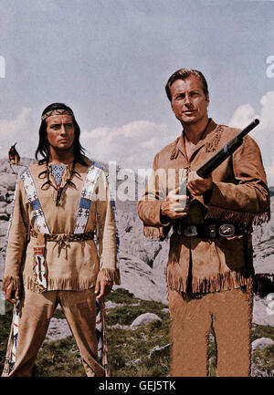 Pierre Brice, Lex Barker Winnetou (Pierre Brice) und sein Freund Old Shatterhand (Lex Barker) *** légende locale *** 1963, 1960 er, 1960, Film, Indianer, Karl May, Literaturverfilmung, Old Shatterhand, Old Shatterhand Banque D'Images