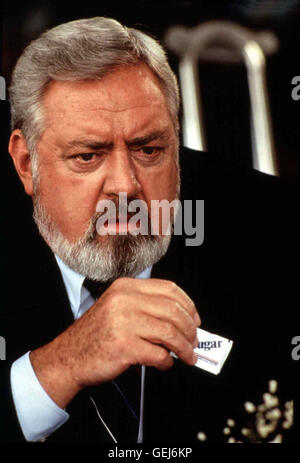 Raymond Burr Perry Mason (Raymond Burr) findet den Moerder und deckt von Prostituierten gleichzeitig auf einen Millionen-Dollar-Betrug. *** *** Légende locale 1987, Perry Mason : le cas de l'assassiné Ma, Perry Mason und die Verheiratete Dirne Banque D'Images