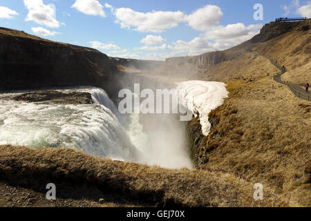 Close up de cascade de Gullfoss, l'Islande avec vaporisateur Banque D'Images