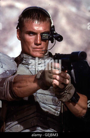 Dolph Lundgren Auch Ex-Sergant Scott (Dolph Lundgren) ist alles andere als willenlos, er ist hinter Devreux elle. *** *** Légende locale, 1992, Universal Soldier Universal Soldier Banque D'Images