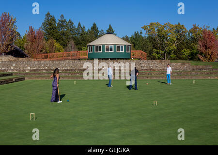 Les gens, jouer au croquet, joueurs de croquet, jeu de croquet, dégustation de vin, vignes, Sonoma-Cutrer Cutrer Sonoma-Cutrer, Sonoma, Windsor, Californie Banque D'Images