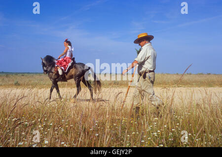 Les pèlerins près de Rocio village,Romeria del Rocio, les pèlerins sur leur chemin à travers le Parc National de Doñana, pèlerinage de Sanlúcar d Banque D'Images