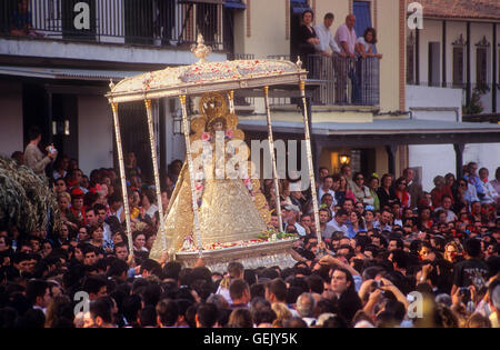 Pèlerinage, pèlerinage, à El Rocío, Blanca Paloma, procession vierge, Almonte, province de Huelva, Espagne Banque D'Images