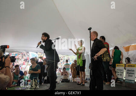 Philadelphie, Pennsylvanie, USA. Le 25 juillet, 2016. Le Dr Cornel West présente le candidat présidentiel du Parti Vert Jill Stein dans FDR Park, en dehors de la Convention Nationale Démocratique à la Wells Fargo Center. © Christopher/Occhicone ZUMA Wire/Alamy Live News Banque D'Images