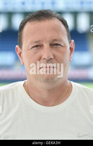 Liberec, République tchèque. Le 25 juillet, 2016. Michal Konecny, physiothérapeute de l'équipe du Slovan Liberec, République tchèque saison 2016/2017 ligue de soccer. © Radek Petrasek/CTK Photo/Alamy Live News Banque D'Images