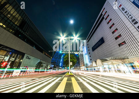 Scène de rue autour de la gare de Nagoya, Nakamura-Ku, Nagoya, Aichi Prefecture, Japan Banque D'Images