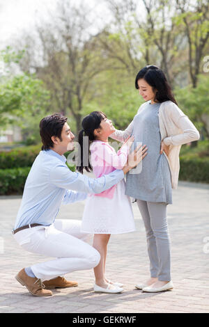 Jeune famille chinoise Banque D'Images