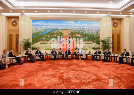 Kerry secrétaires et Lew rencontrer le Premier ministre chinois Li au milieu des États-Unis-Chine Dialogue stratégique et économique à Beijing Banque D'Images