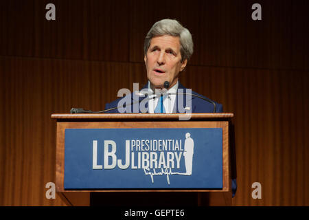 Kerry secrétaire prononce un discours sur le passé et l'avenir de la relation entre les États-Unis et le Vietnam à la guerre du Vietnam au Sommet de la LBJ Presidential Library à Austin Banque D'Images