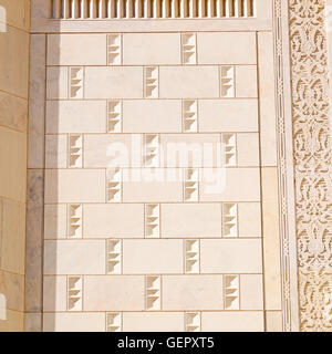 En Oman le mur de la grande mosquée de Mascate Résumé Contexte et à l'ancienne Banque D'Images