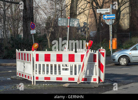 Berlin, Allemagne, a bloqué la route et les travaux de construction à Berlin-Mitte Banque D'Images