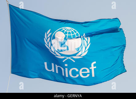 Gênes, Italie, le drapeau de l'Unicef Banque D'Images