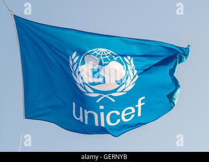 Gênes, Italie, le drapeau de l'Unicef Banque D'Images