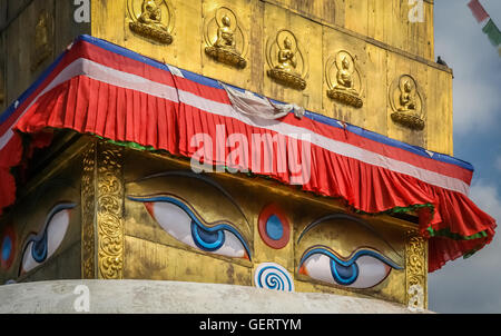 Stupa Boudhanath avec les drapeaux de prières, Katmandou, Népal Banque D'Images