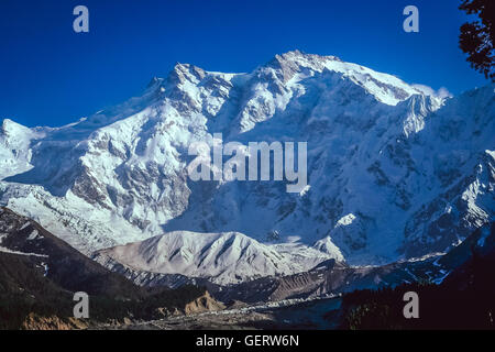 Montagne Nanga Parbat massive dans la gamme, le Pakistan Karakorum Banque D'Images