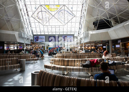 Aérogare de départ, l'aéroport international de Keflavik, Islande Banque D'Images