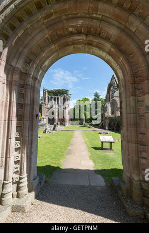 Abbaye de Dryburgh nef vue depuis la porte ouest, Dryburgh, Scottish Borders, Scotland. Banque D'Images