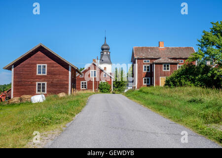 Regna - en partie d'un village abandonné dans la campagne de l'océan, la Suède Banque D'Images