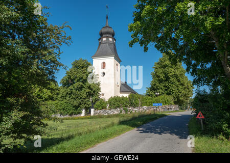 Regna église dans le village déserté en partie Regna dans la campagne de l'océan, la Suède Banque D'Images