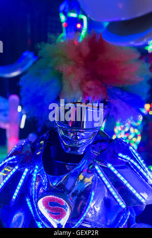 Spectacle fantastique sur le robot restaurant à Tokyo, Japon Banque D'Images