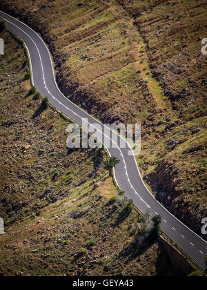 Route à travers le paysage de Fuerteventura, Îles Canaries, Espagne Banque D'Images