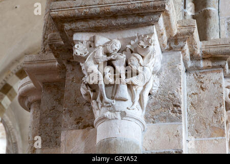 En grès sculpté capitale. Banque D'Images