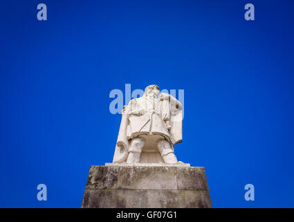 Goncalo Velho Cabral monument sur la place principale de Ponta Delgada (Rua Goncalo Velho Cabral), l'île de São Miguel, Açores, Portugal Banque D'Images