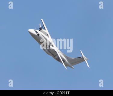 Dornier 328 twin turbo-propulseurs d'aéronefs D-CTRJ battant au Farnborough International Air Show 2016 Banque D'Images