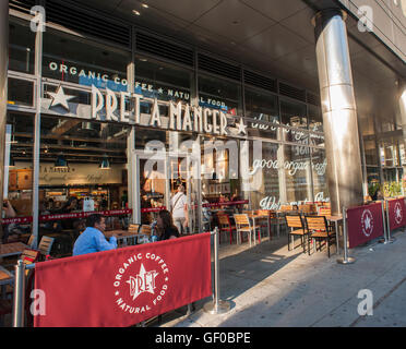 Une branche de l'Pret a manger sandwich rapide chaîne occasionnels dans le centre de Manhattan à New York le Mardi, Juillet 26, 2016. (© Richard B. Levine) Banque D'Images