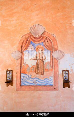 Fresque de la mission, la Mission de San Antonio de Padua, comté de Monterey, réserve militaire de Fort Hunter Liggett, Californie Banque D'Images